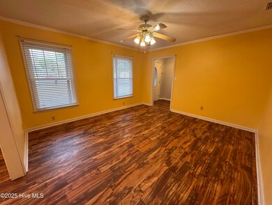 111 Old Post Ct, Jacksonville, NC 28546 - photo 3