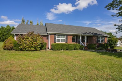 218 Westland St, Portland, TN 37148 - photo 3