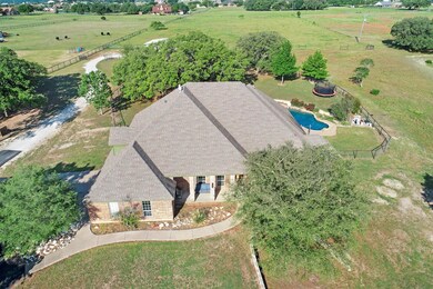 1710 Meander Rd, Granbury, TX 76049 - photo 2