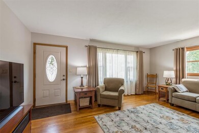 3301 Iris Ave NW, Cedar Rapids, IA 52405 - photo 3