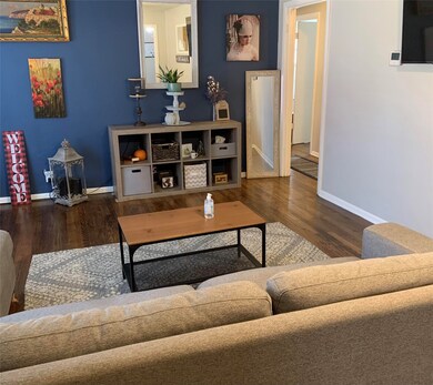 208 Ross St, Cleburne, TX 76031 - photo 3