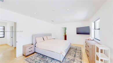 19140 N Bay Rd, Sunny Isles Beach, FL 33160 - photo 4