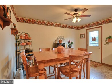 1091 W Market St, Schuylkill Haven, PA 17972 - photo 6