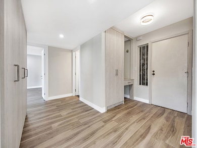 1325 Valley View Rd unit 201, Glendale, CA 91202 - photo 6