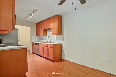 8025 234th St SW unit 101, Edmonds, WA 98026 - photo 6
