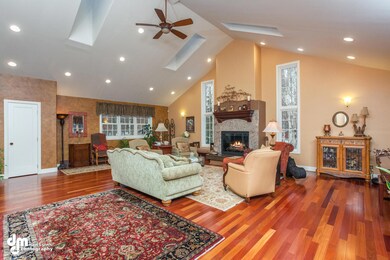 8420 Heather Circle Anchorage-large-008-