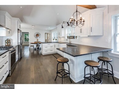 54 Maplewood Ave, Cranbury, NJ 08512 - photo 2