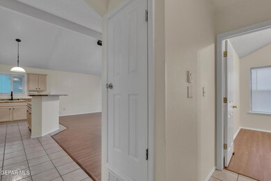 13924 Jeweled Desert Dr, Horizon City, TX 79928 - photo 7