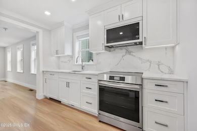 13-web-or-mls-7-cos-cob-ave-unit-a