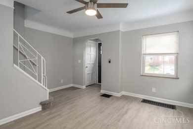 2604 Saint Albans Ave, Cincinnati, OH 45237 - photo 6