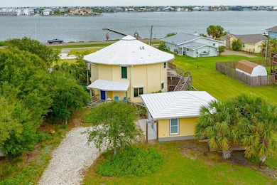 1722 Sorenson Dr, Rockport, TX 78382 - photo 2