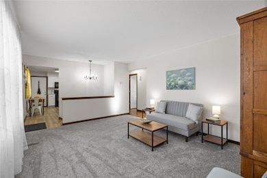 917 Elm St, Williamsburg, IA 52361 - photo 5