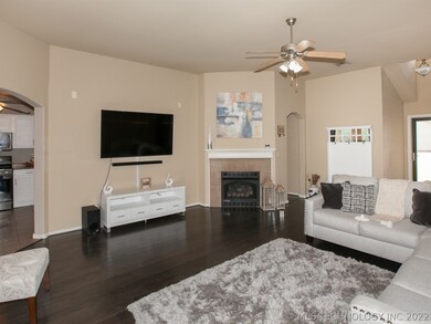 4241 S 205th East Ave, Broken Arrow, OK 74014 - photo 3