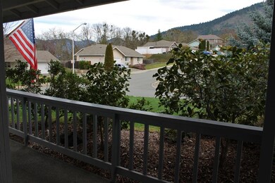 2300 Damon Ct, Grants Pass, OR 97527 - photo 3