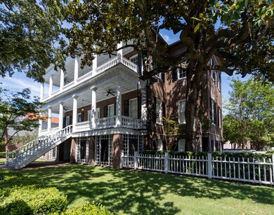 214 Calhoun St-25