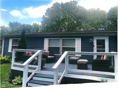 328 N Front St, Thorntown, IN 46071 - photo 3