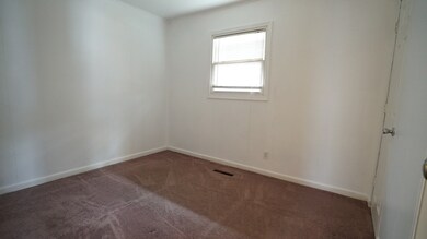410 Tulsa Ave, Carpentersville, IL 60110 - photo 3
