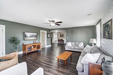 Living Room - 1