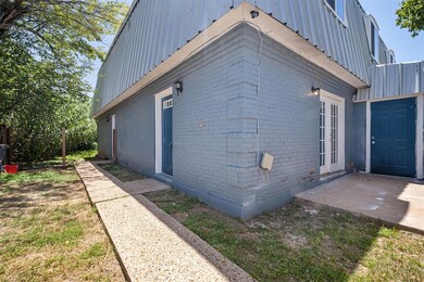 2217 Mission Hill Dr unit C, Austin, TX 78741 - photo 2