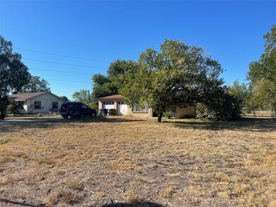 303 Glenoak Dr, San Antonio, TX 78220 - photo 5