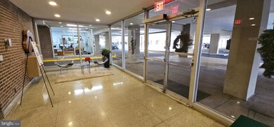 Harbour Square unit N-323, Washington, DC 20024 - photo 4