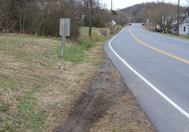 Direct Access from Lot onto Main Street