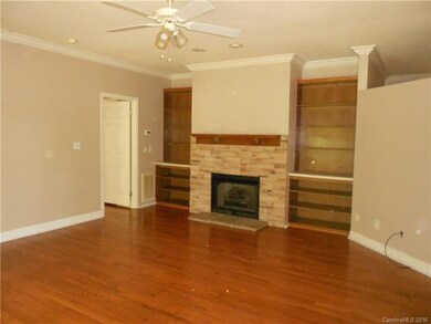 76 Lakewood Rd, Hendersonville, NC 28792 - photo 4