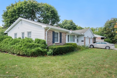 3601 Sandhurst Dr, Lansing, MI 48911 - photo 4