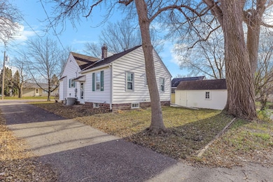 210 5th Ave NE, Faribault, MN 55021 - photo 3