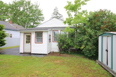 21 Mcduffee St, Rochester, NH 03867 - photo 4