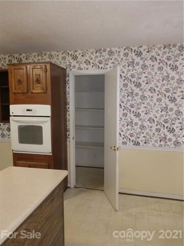 157 Windjammer Way, Hendersonville, NC 28792 - photo 4