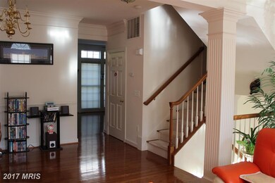 9133 Silvershadow Ct, Lorton, VA 22079 - photo 3