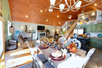 3-Dining Area