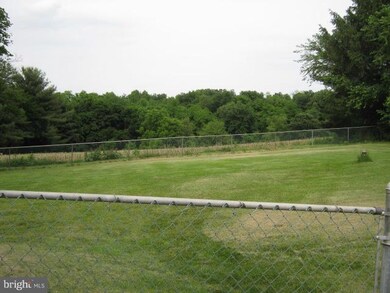 995 Hacienda Ct, Westminster, MD 21157 - photo 4