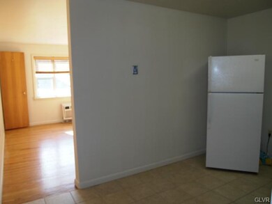 1018 E Hamilton St unit F4, Allentown, PA 18109 - photo 3