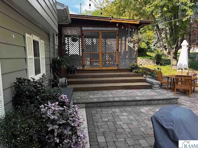 809 W Traverse Rd, Saint Peter, MN 56082 - photo 4