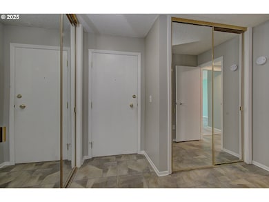 5585 E Evergreen Blvd unit 5203, Vancouver, WA 98661 - photo 3