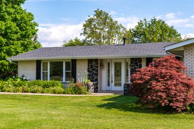 669 W Day Yell Springs 1e