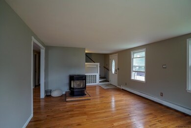 5 Veeder St, Schenectady, NY 12302 - photo 5