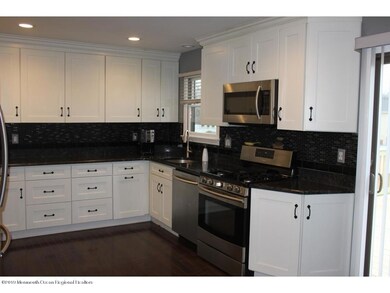 02-updated kitchen w full ss package