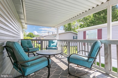 325 Jasmine Ln, Williamstown, NJ 08094 - photo 3