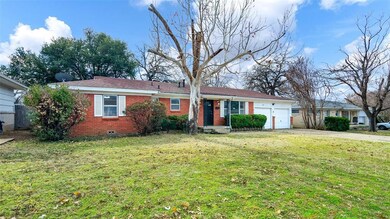 352 Hurst Dr, Bedford, TX 76022 - photo 2