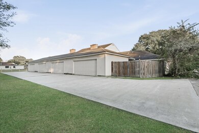 3060 Willow Place, Beaumont, TX 77707 - photo 4