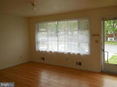 3503 Croissant Rd, Parkville, MD 21234 - photo 5