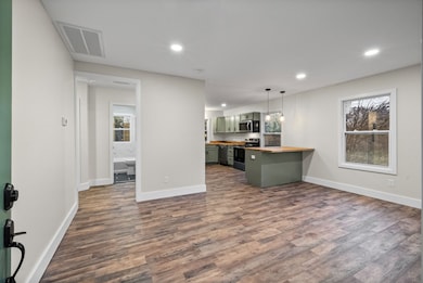 715 Mcgraw St, Clarksville, TN 37040 - photo 3