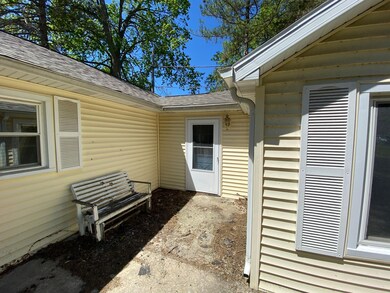 531 Broadway St, Niles, MI 49120 - photo 5