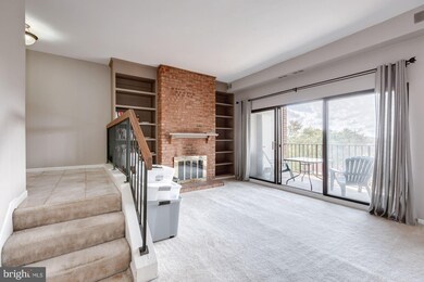 122 Roberts Ln unit 401, Alexandria, VA 22314 - photo 3