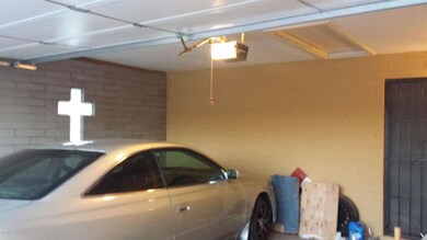 2 CAR GARAGE