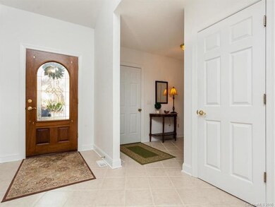 86 Chestnut Ln, Hendersonville, NC 28792 - photo 4