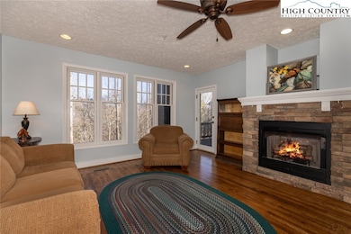 446 Peaceful Haven Dr unit 811, Boone, NC 28607 - photo 2